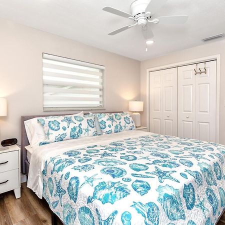 Modern Home, Heated Pool, Close To Beaches! Tarpon Springs Exterior photo